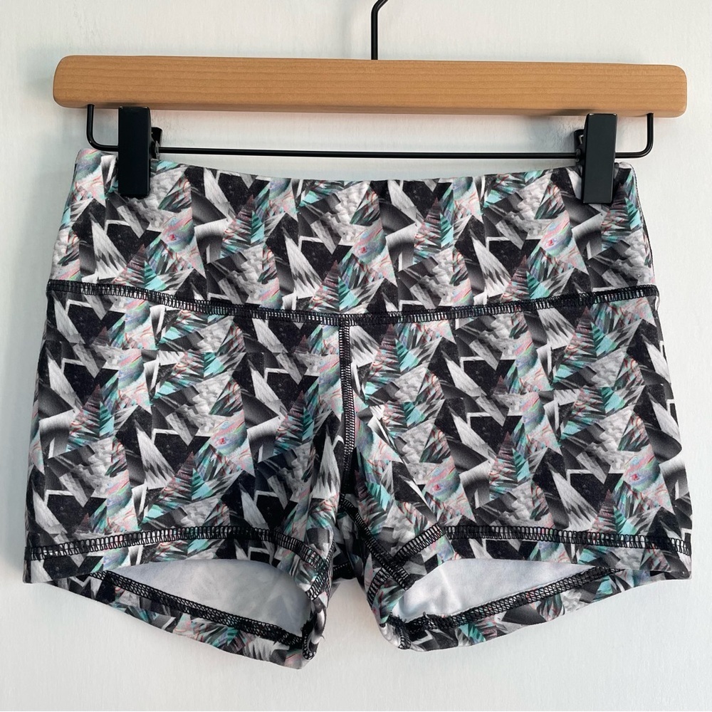 FLEO Workout Shorts 2.5in Inseam Black Gray White Stretch XS